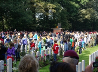 短信轰在线轰炸免费网站